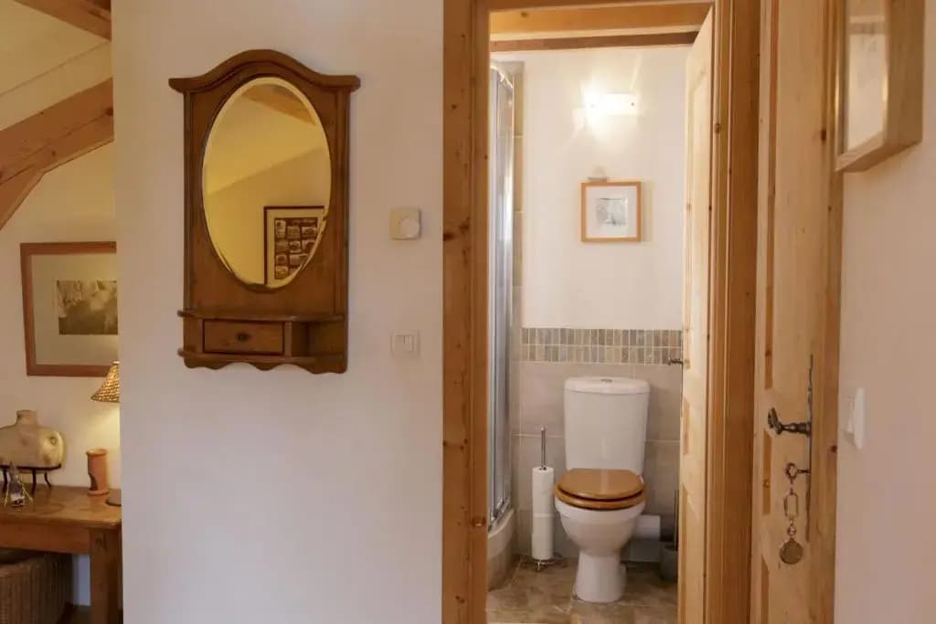 The Guest House - Miniature 7