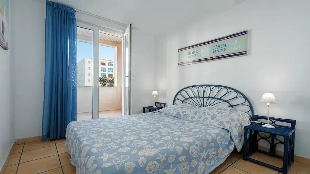 Stylish Beachside Stay, Cap D'agde - Photo 2