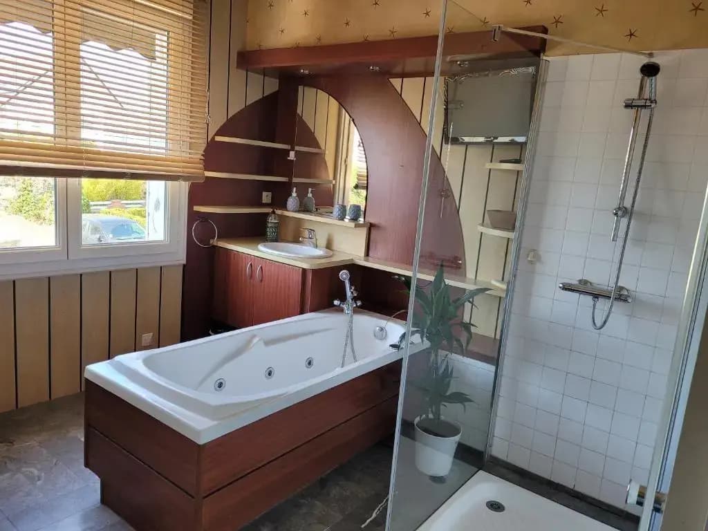 La terrasse, jacuzzi et vue mer à 100m de la plage - Photo 5