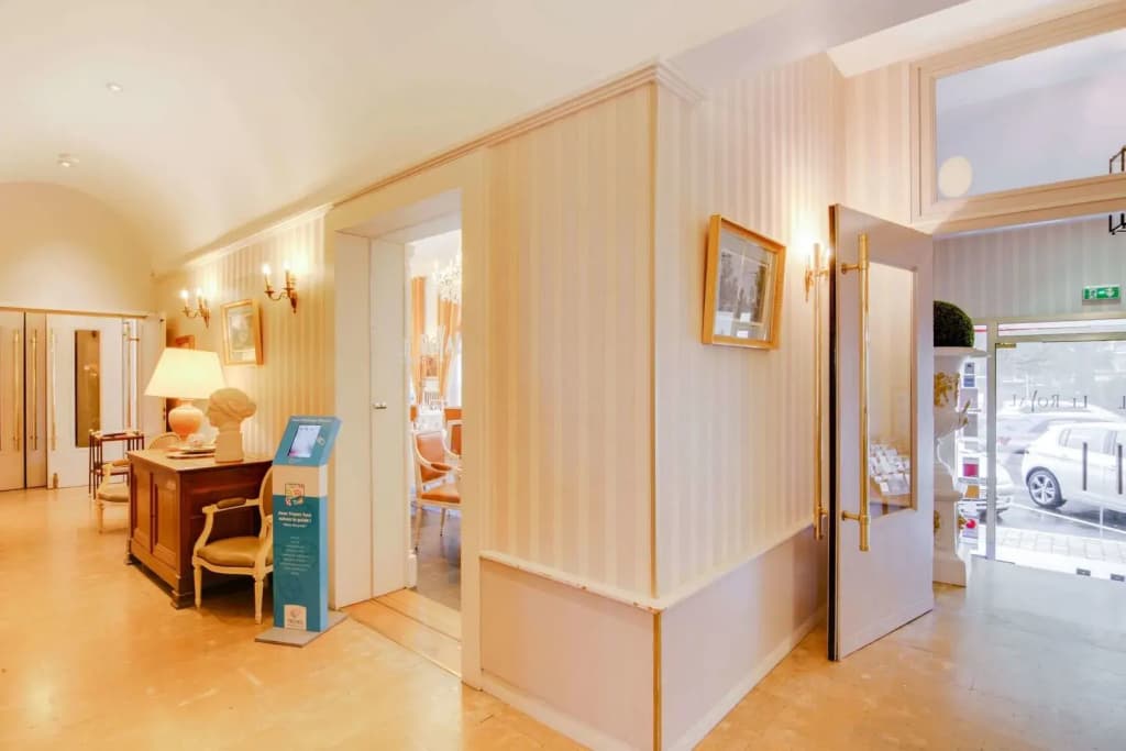 Brit Hotel Le Royal - Troyes - Miniature 7