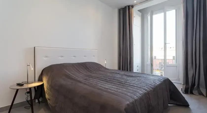 Lascaris - 1 Chambre - Le Port - Photo 3