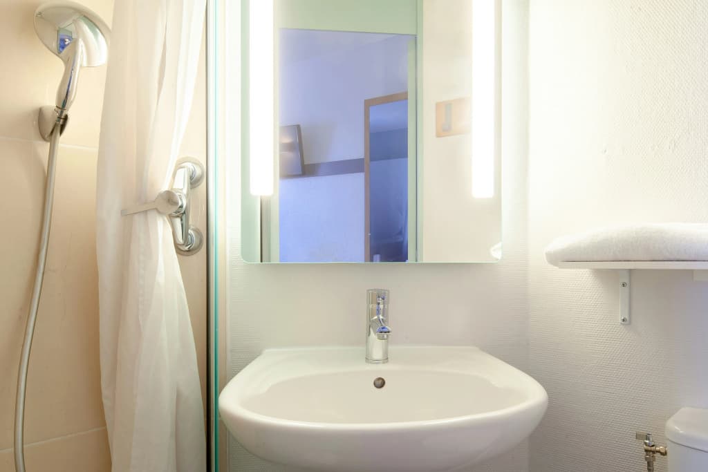 B&B HOTEL Maurepas - Miniature 8