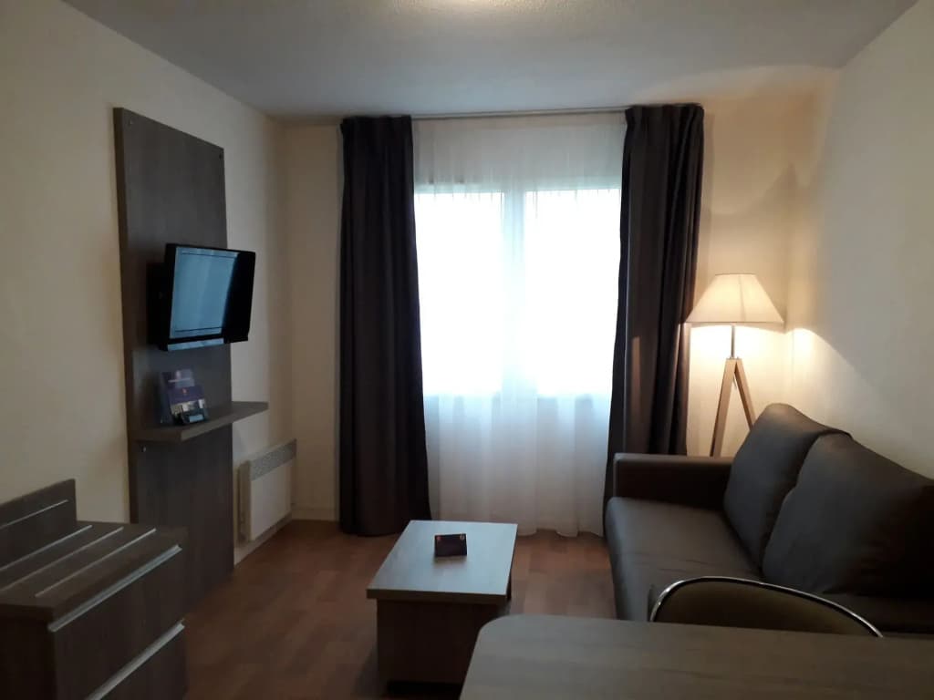 Séjours & Affaires Reims Clairmarais - Photo 5