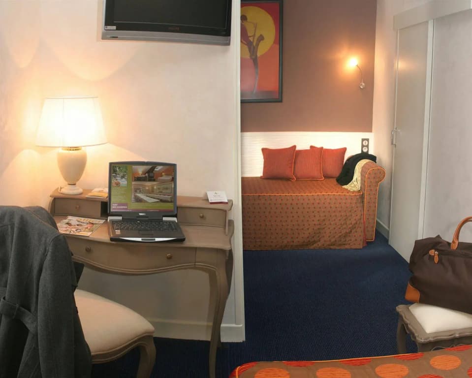HOTEL ARVERNA VICHY - ClT'HOTEL - Photo 5