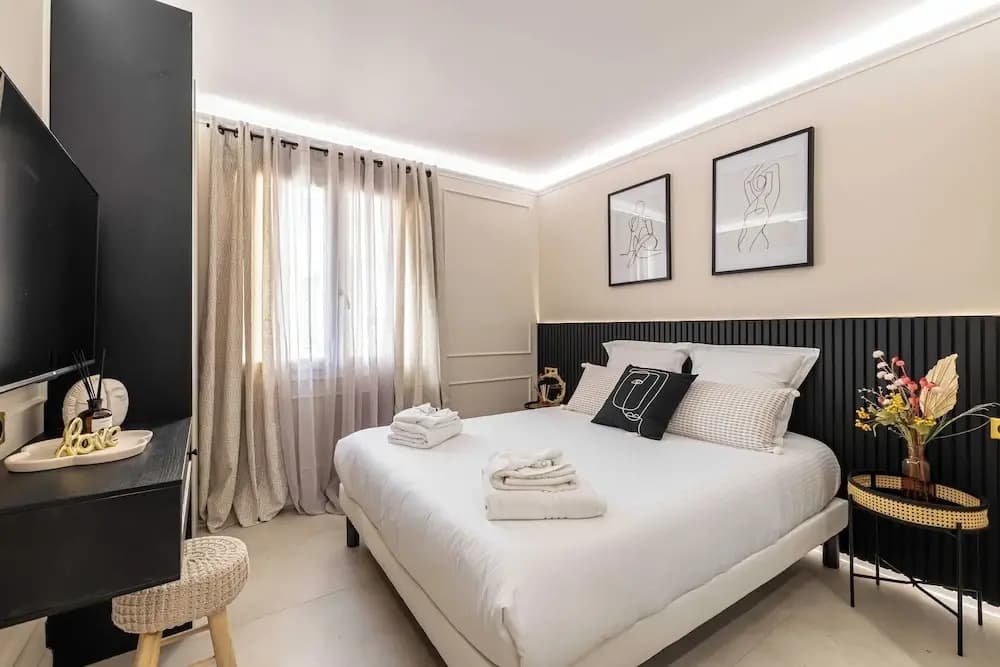 Haussmann Apartment - South-facing Balcony 2br/4p - Photo 4