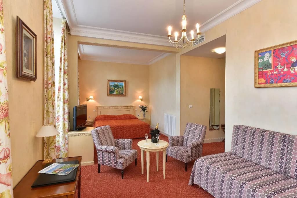Hotel Castel Jeanson - Photo 3