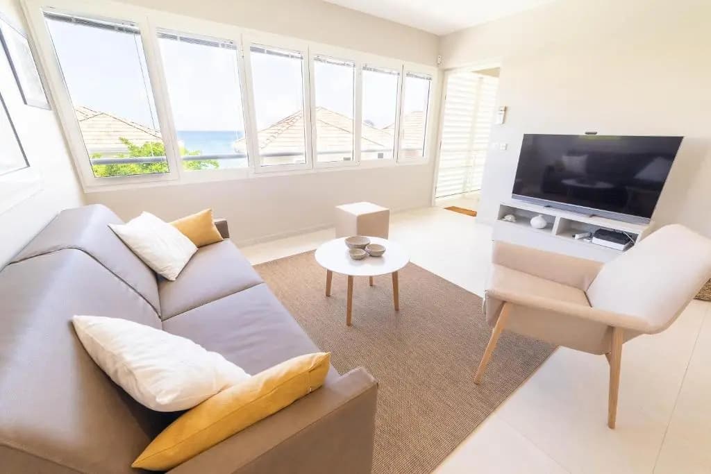 Eden Roc Villas - Photo 2