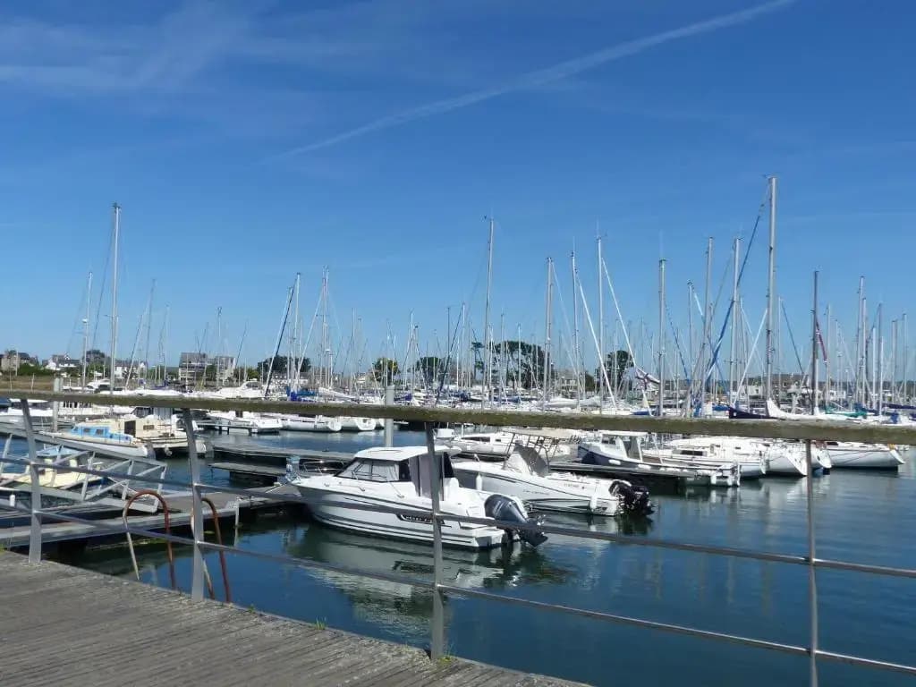 studio exposé plein sud vu sur le port de plaisance - Miniature 8