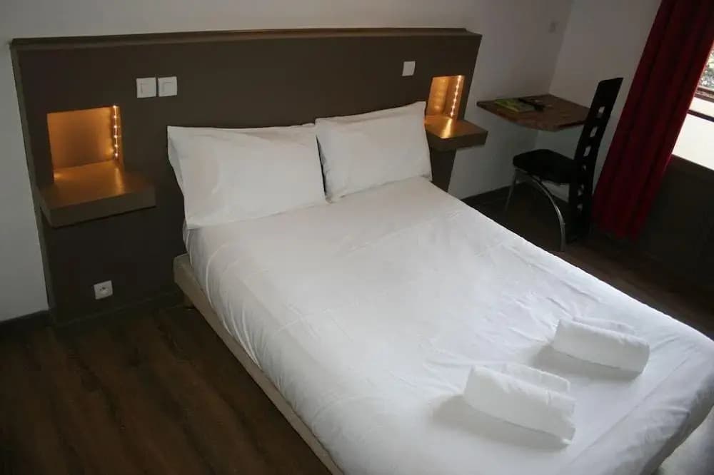 Hotel les Glycines - Photo 4