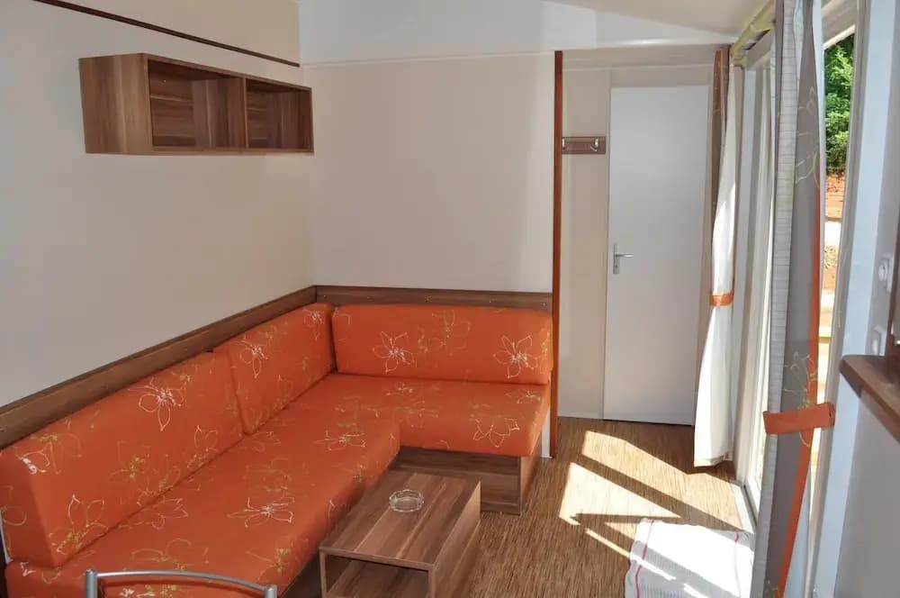 Camping Des Bastides Logements Insolites - Photo 4