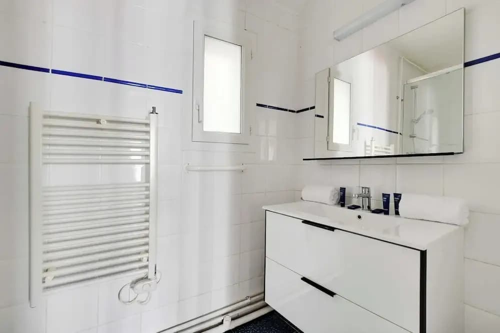 Bright Apartment - 2br-4p - Belleville - Miniature 7