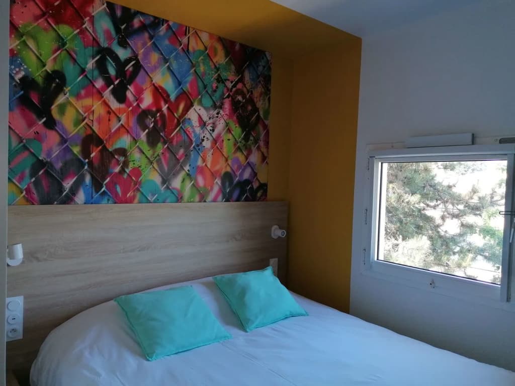 Kyriad Direct Martigues - Photo 1
