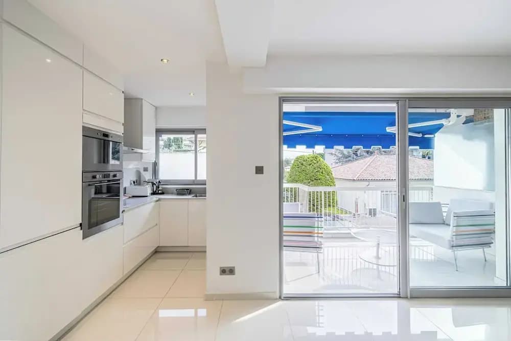 Beautiful 2P Apartment With Sunny Terrace - Photo 3