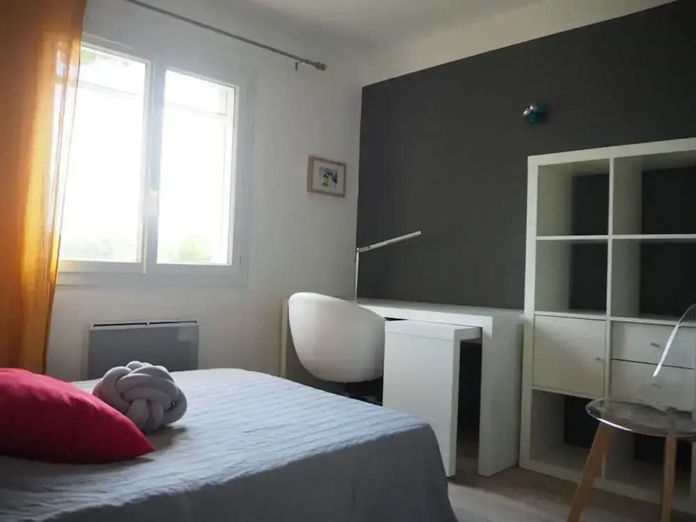 Holiday Home in Pertuis With Private Pool - Photo 1