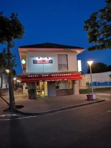 Hôtel Bar des Arènes - Photo 1