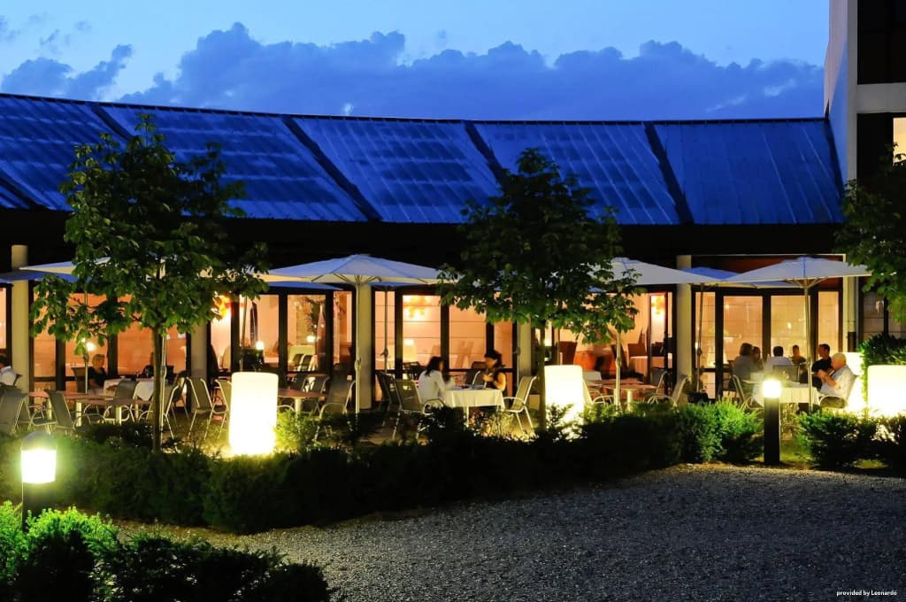 Hotel Archamps Porte Sud de Geneve - Photo 1