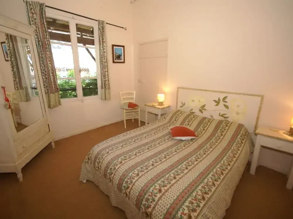 Lovely House With Grass Garden, Shared Swimmingpool, Next to the River Ardeche - Photo 2