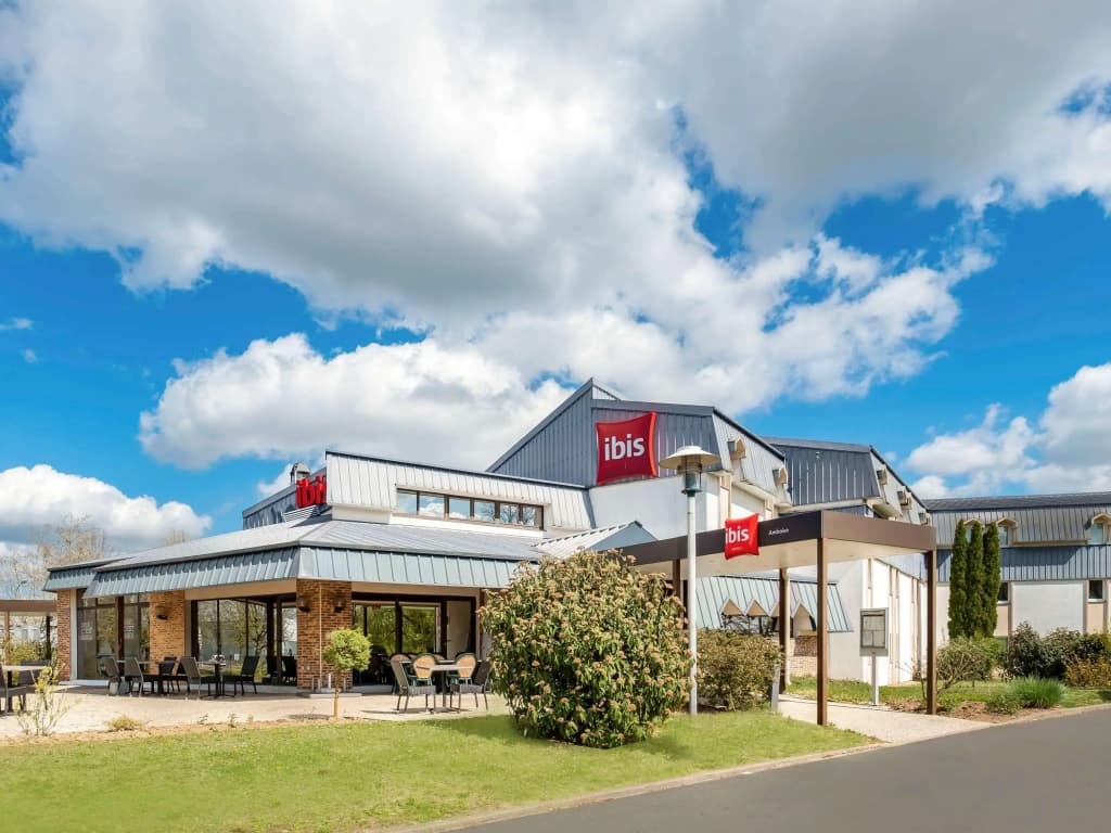 Ibis Amboise - Photo 1