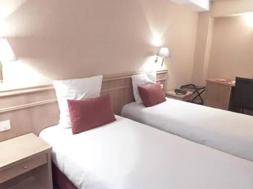 Citôtel Aurore Bourges Nord Saint Doulchard - Photo 3