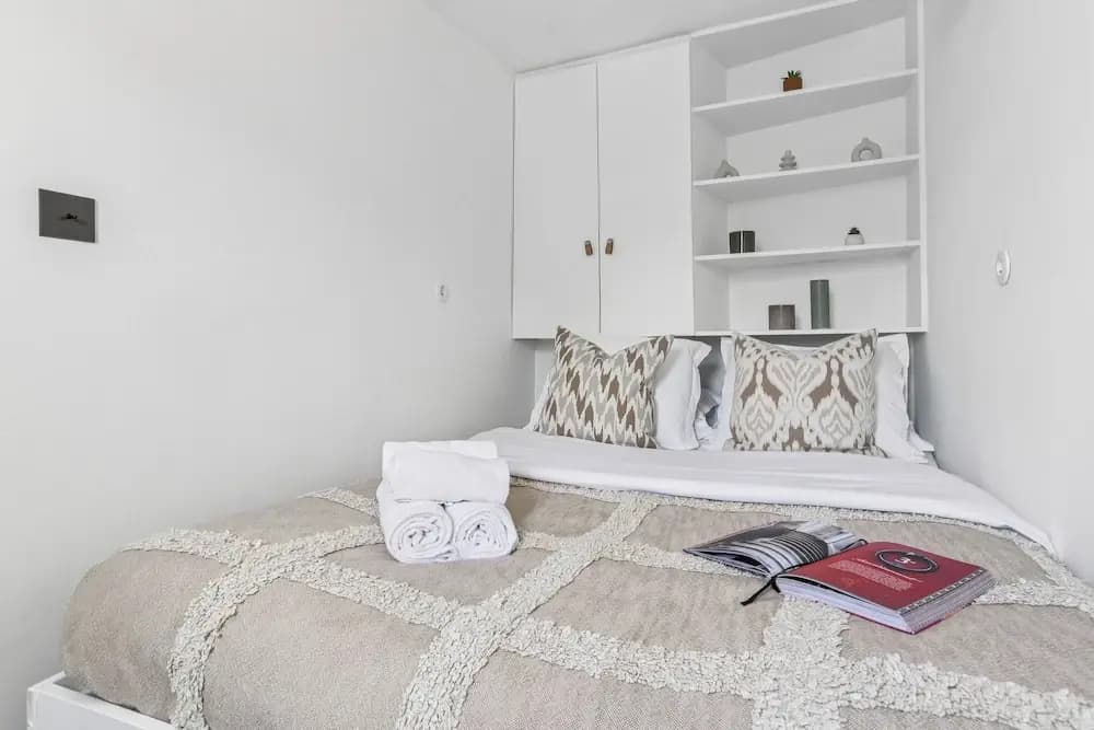 Cozy 1BR Flat in the Heart of République - Photo 3
