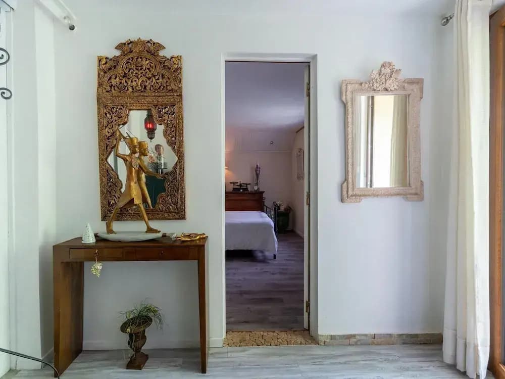 Majestic Holiday Home in Laroque With hot tub - Photo 2