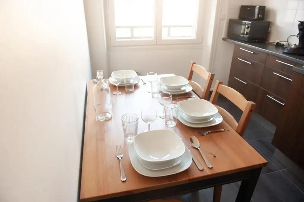 Appartement spacieux avec balcon et parking - Photo 4
