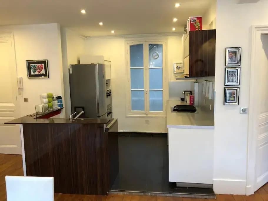 Bel appartement familiale en plein centre ville - Photo 3