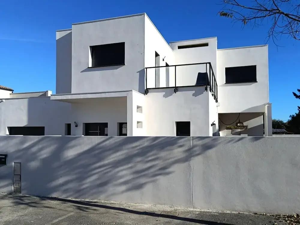Villa With Private Swimming Pool - Miniature 7
