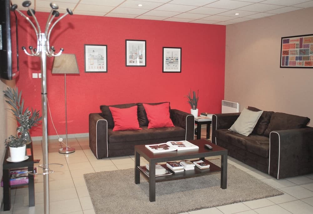 Comfort Aparthotel Aix Le Tholonet - Miniature 8