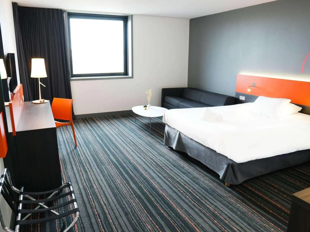 Ibis Styles Caen Centre Gare - Miniature 7