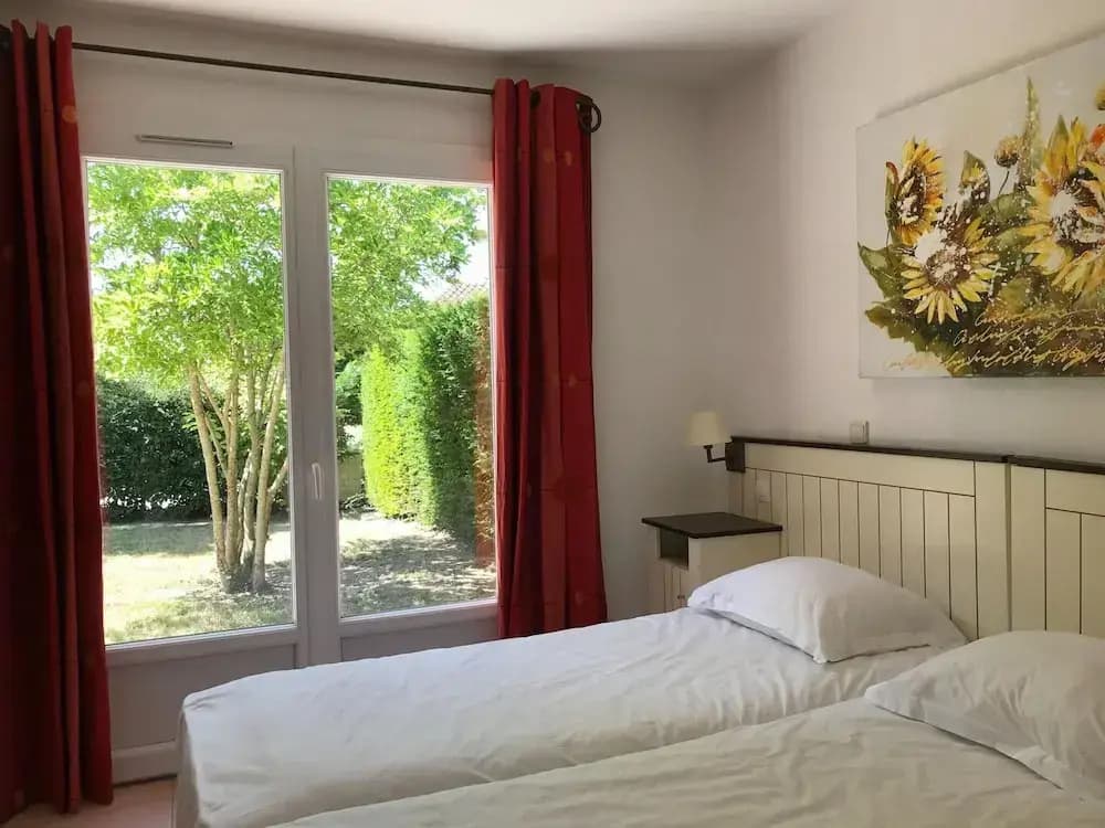 Villa in Les Forges Near 27-hole Golf Course - Photo 2