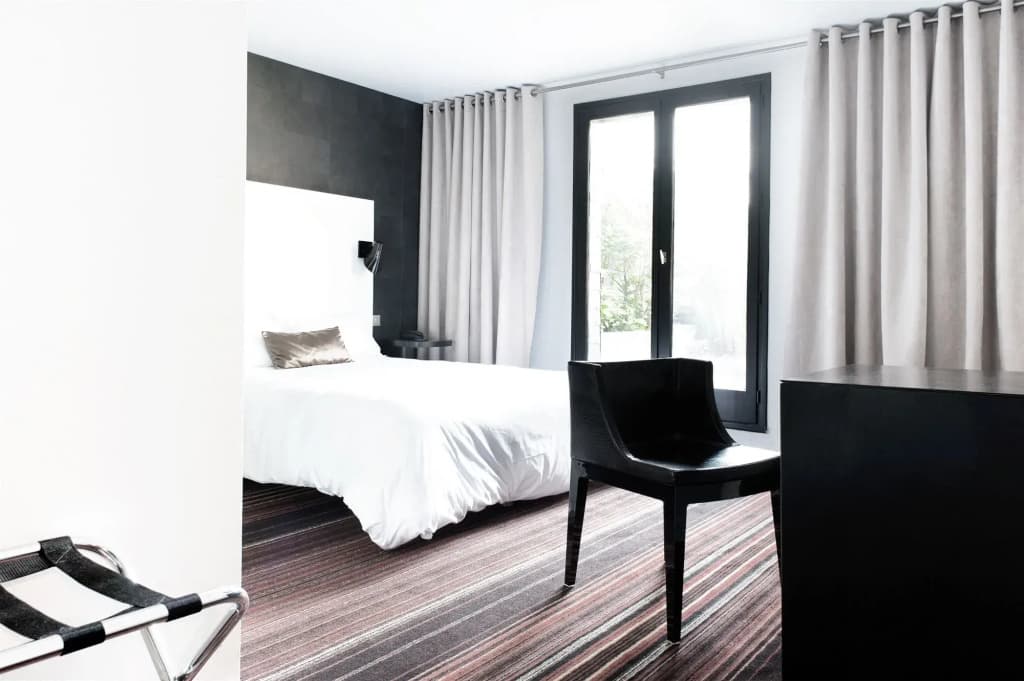 L'Hôtel - Face au Château - Boutique Hôtel et Séminaires - Photo 3