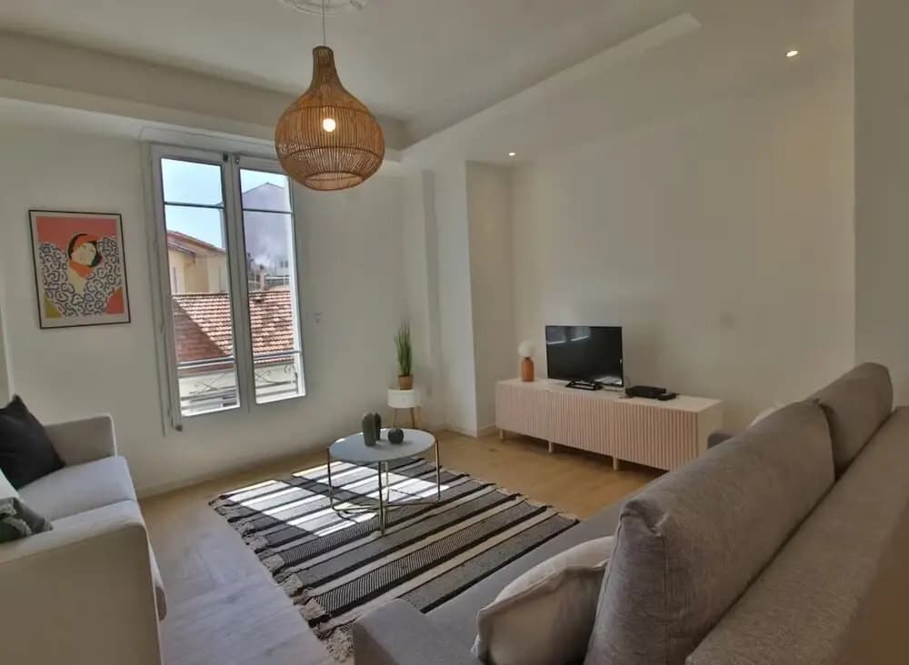 Apartment in Antibes Near Sandy Beaches - Miniature 7