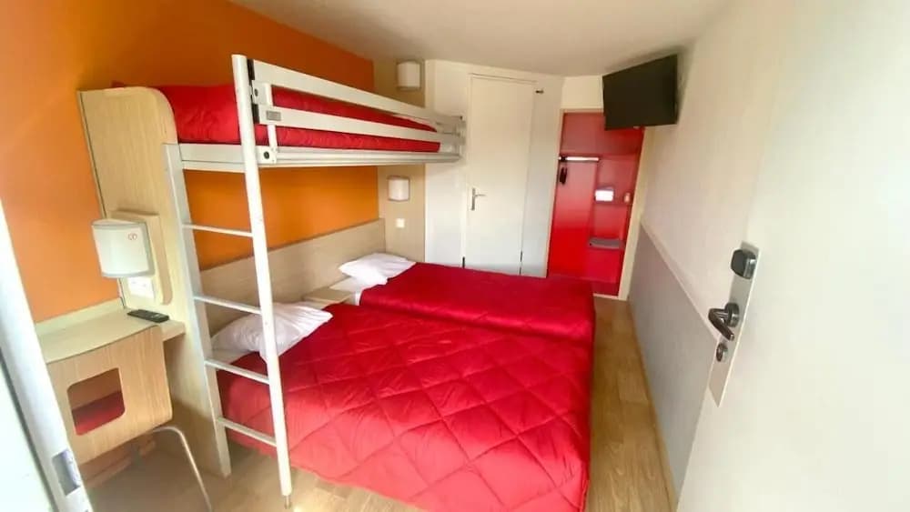 HOTEL Eco Green ex. Premiere Classe - Photo 3