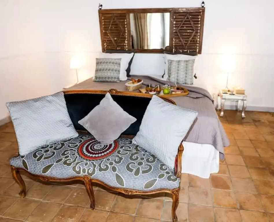 Charming Mas Provencal With Swimming Pool - Photo 1