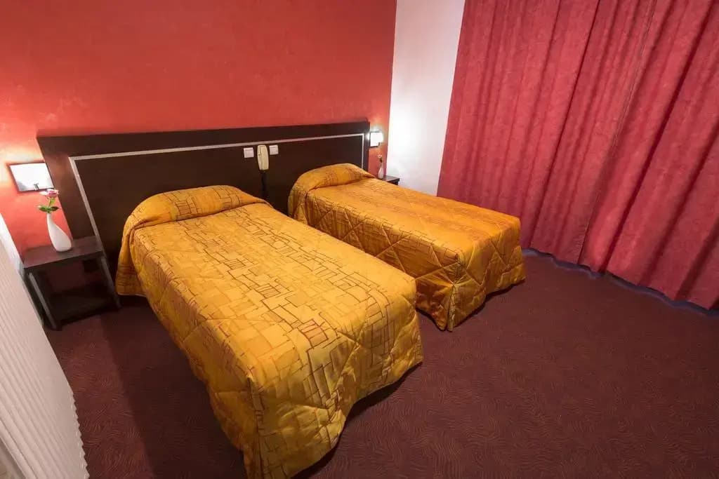 Hôtel Albion - Photo 4