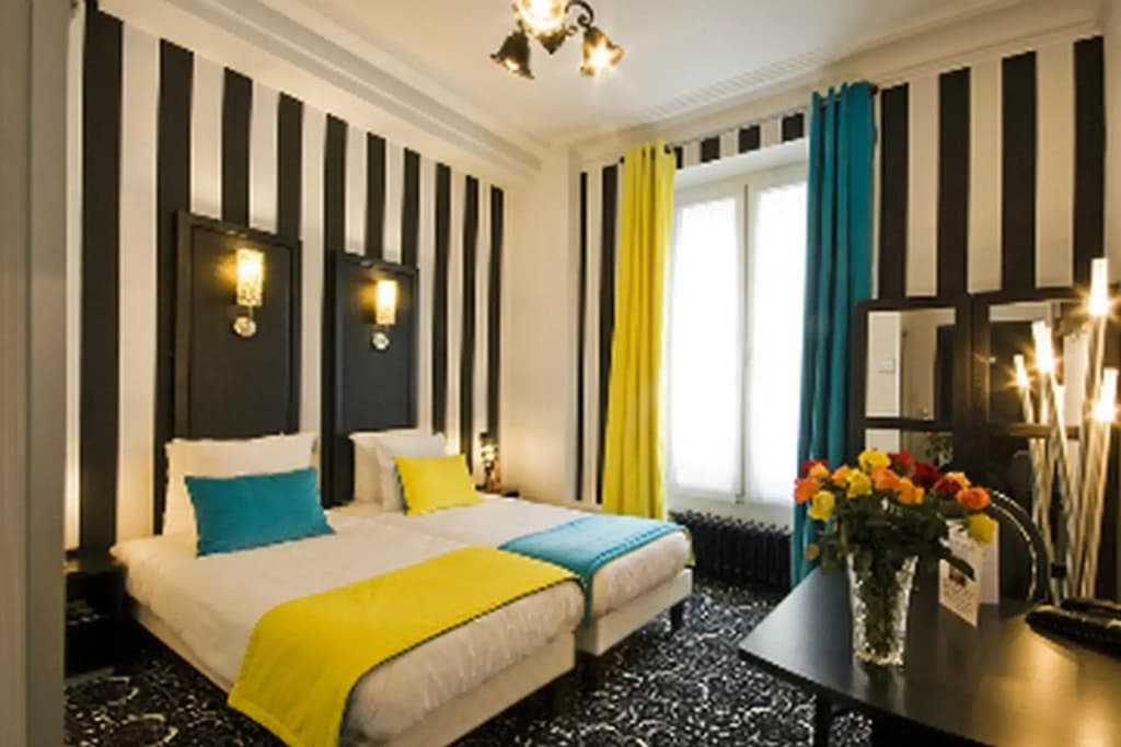 Peyris Opera Hotel - Miniature 6