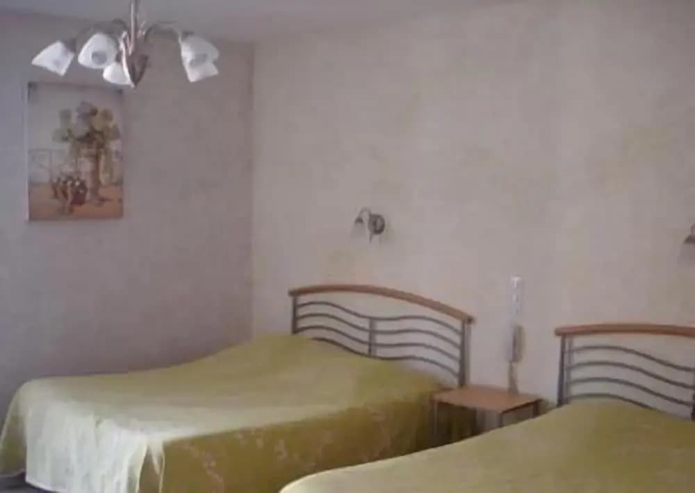 Hotel George - Photo 4