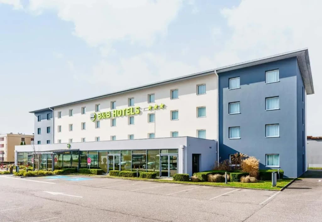 B&B HOTEL Saint-Avold Nord - Photo 1