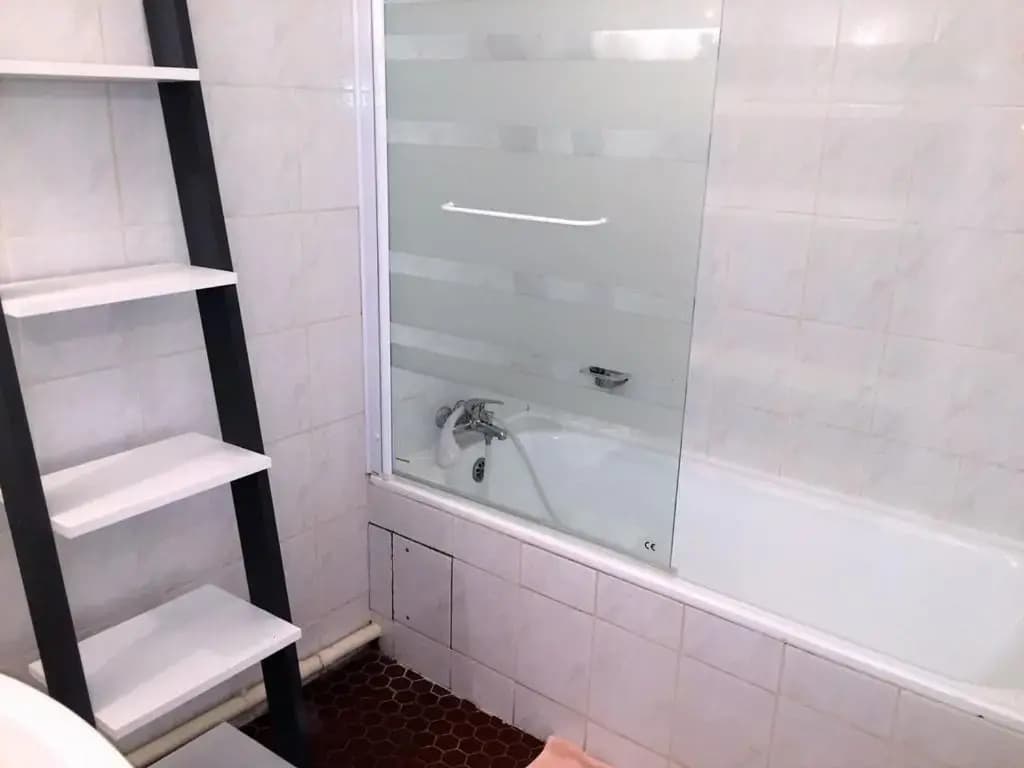 Proche du port beau T3 lumineux tout confort avec parking - 4RS121 - Miniature 7