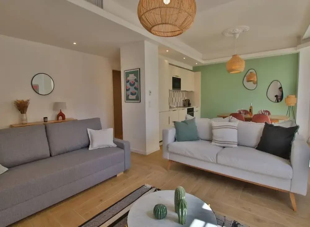 Apartment in Antibes Near Sandy Beaches - Miniature 6