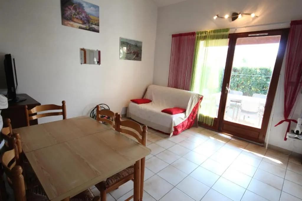Belle villa climatisée 4-5 couchages terrasse parking dans résidence sécurisée avec piscine commune 400m de la mer LRJP11...