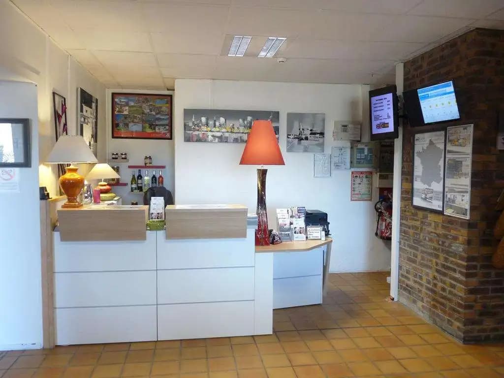 Brit Hotel Bosquet - Photo 2