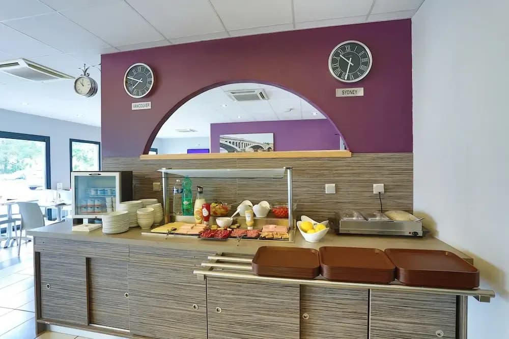 Comfort Suites Lyon Est Eurexpo - Photo 2