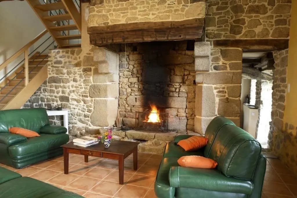 Le Petit Courtoux - Photo 1