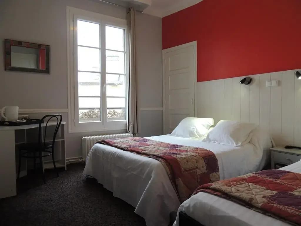 Hôtel Restaurant Le Hussard - Photo 2