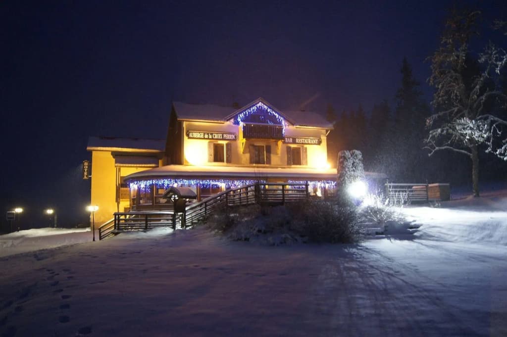 L'Auberge de la Croix Perrin - Photo 1
