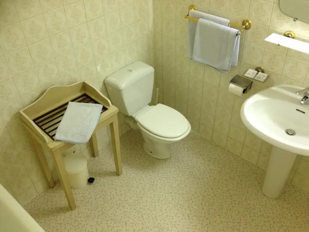 Au Nouvel Hotel - Miniature 8