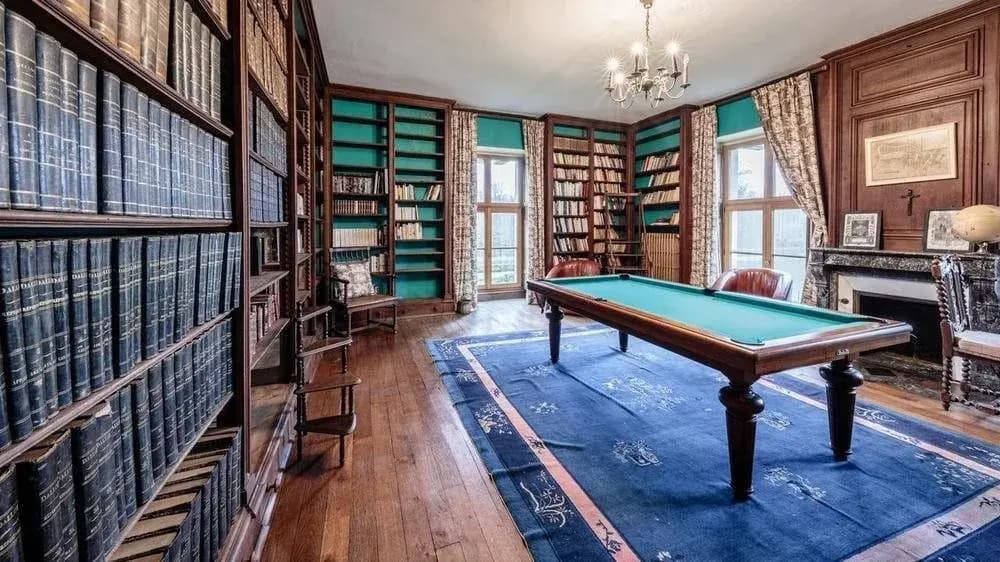 Chateau de Vitry-La-Ville - Miniature 6