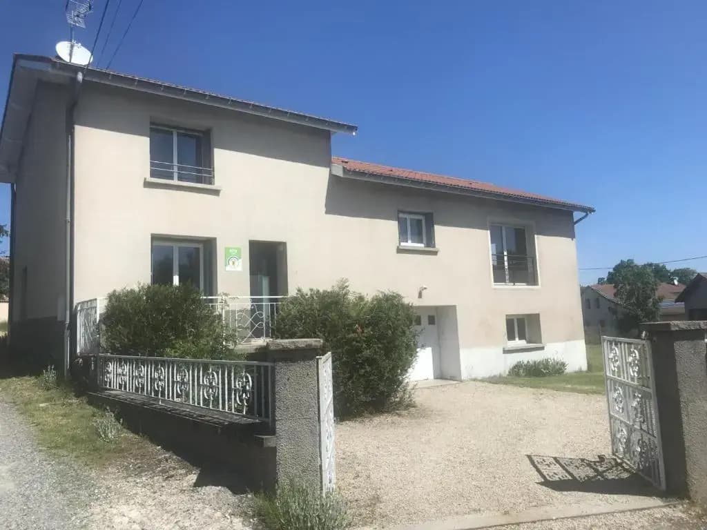 Gîte Saint-Just-Saint-Rambert, 5 pièces, 8 personnes - FR-1-496-195 - Photo 1